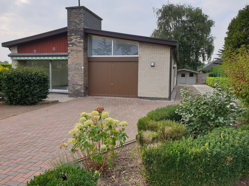 Instapklare gerenoveerde woning (bungalow) : bouwjaar 1973, renovatie 2019&lt;br /&gt;
Patrijzenstraat 37, 9940 Evergem&lt;br /&gt;
EPC =  “C” (237 kWh/m² jaar)&lt;b